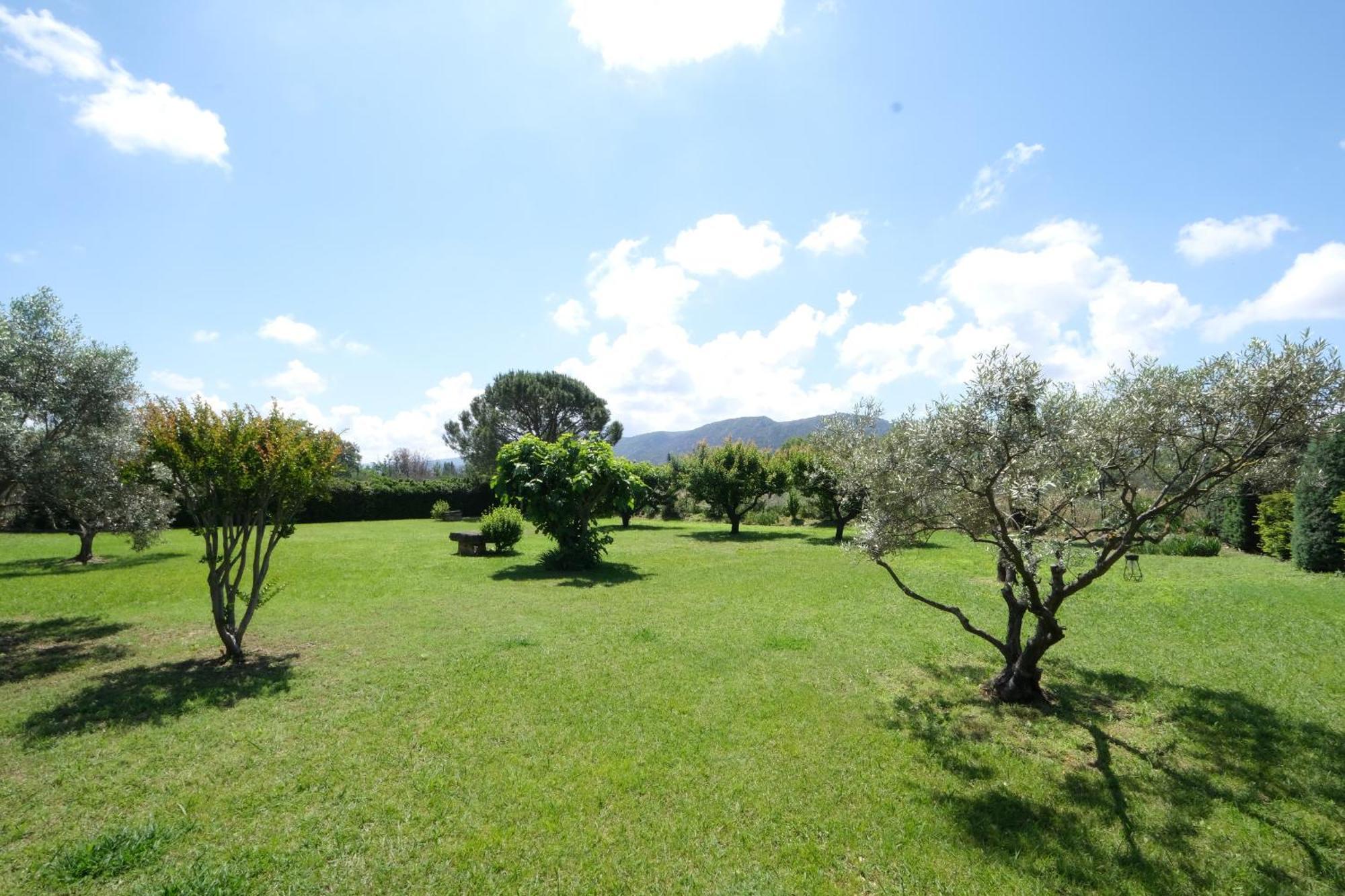 Provencal House With Heated Pool, View Of The Luberon In Robion - Accommodates 12 People. Exterior foto