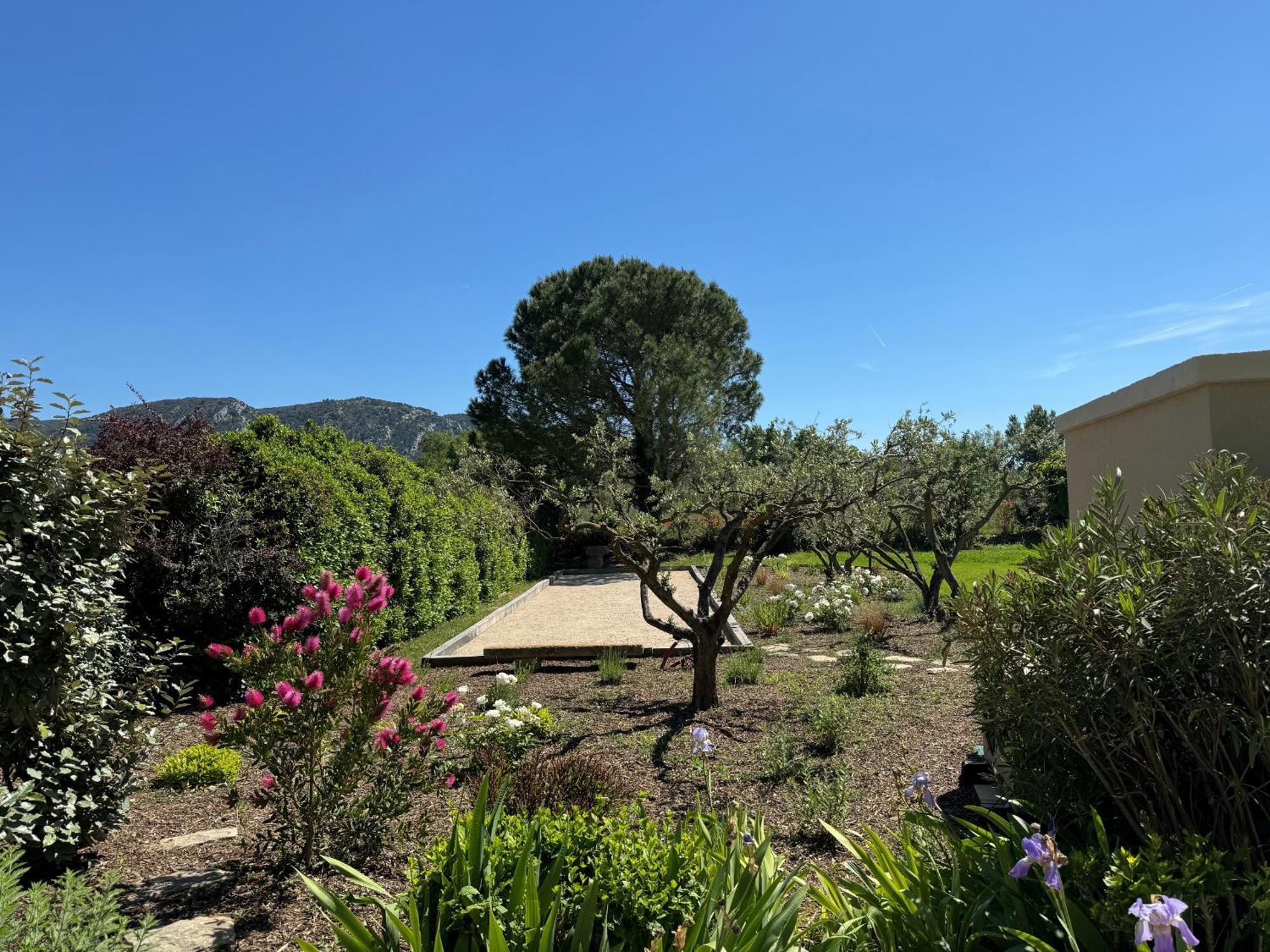 Provencal House With Heated Pool, View Of The Luberon In Robion - Accommodates 12 People. Exterior foto