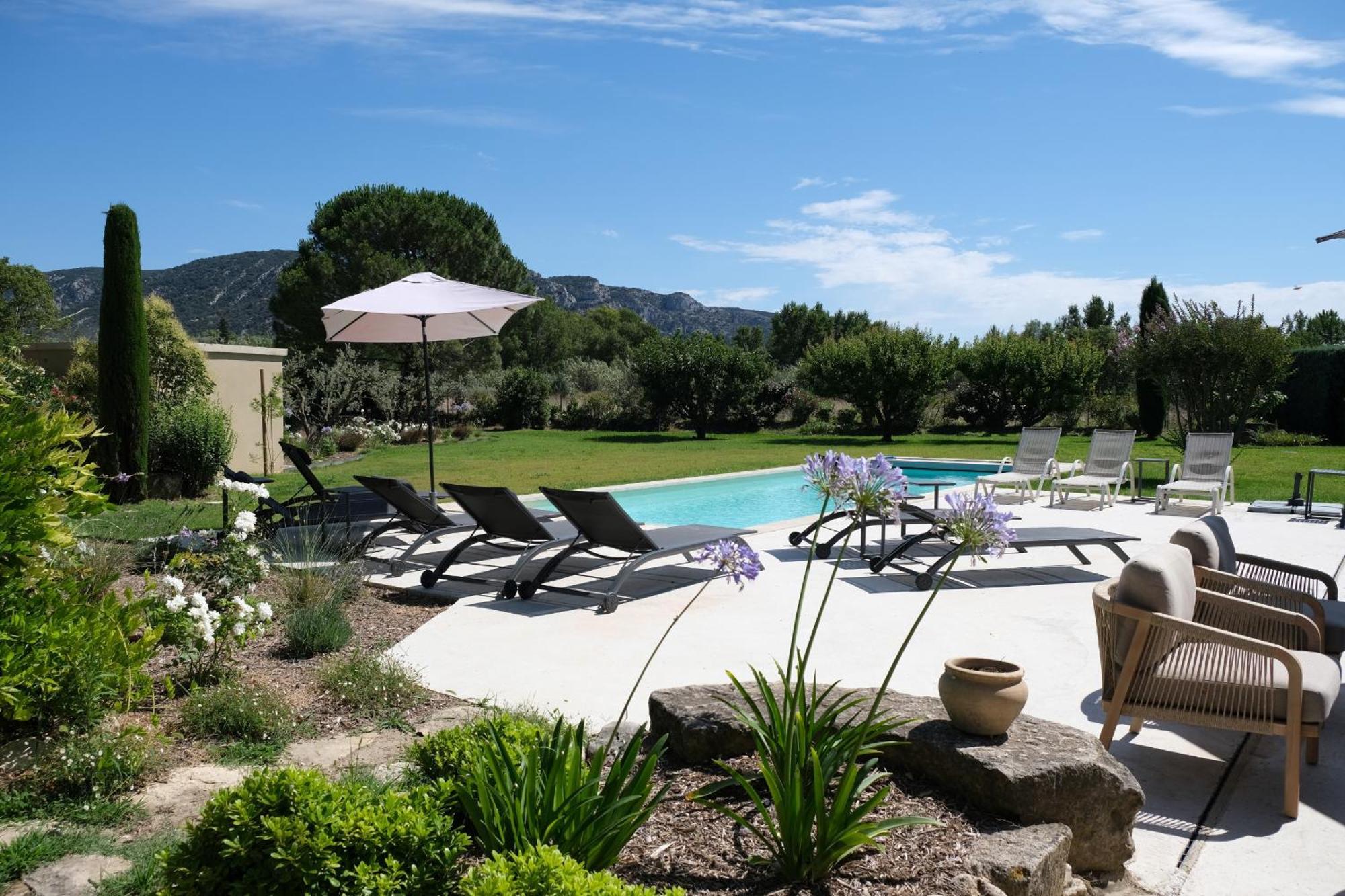 Provencal House With Heated Pool, View Of The Luberon In Robion - Accommodates 12 People. Exterior foto